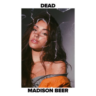 Madison Beer celebra haber llegado a 10 millones e streams con "Dead"