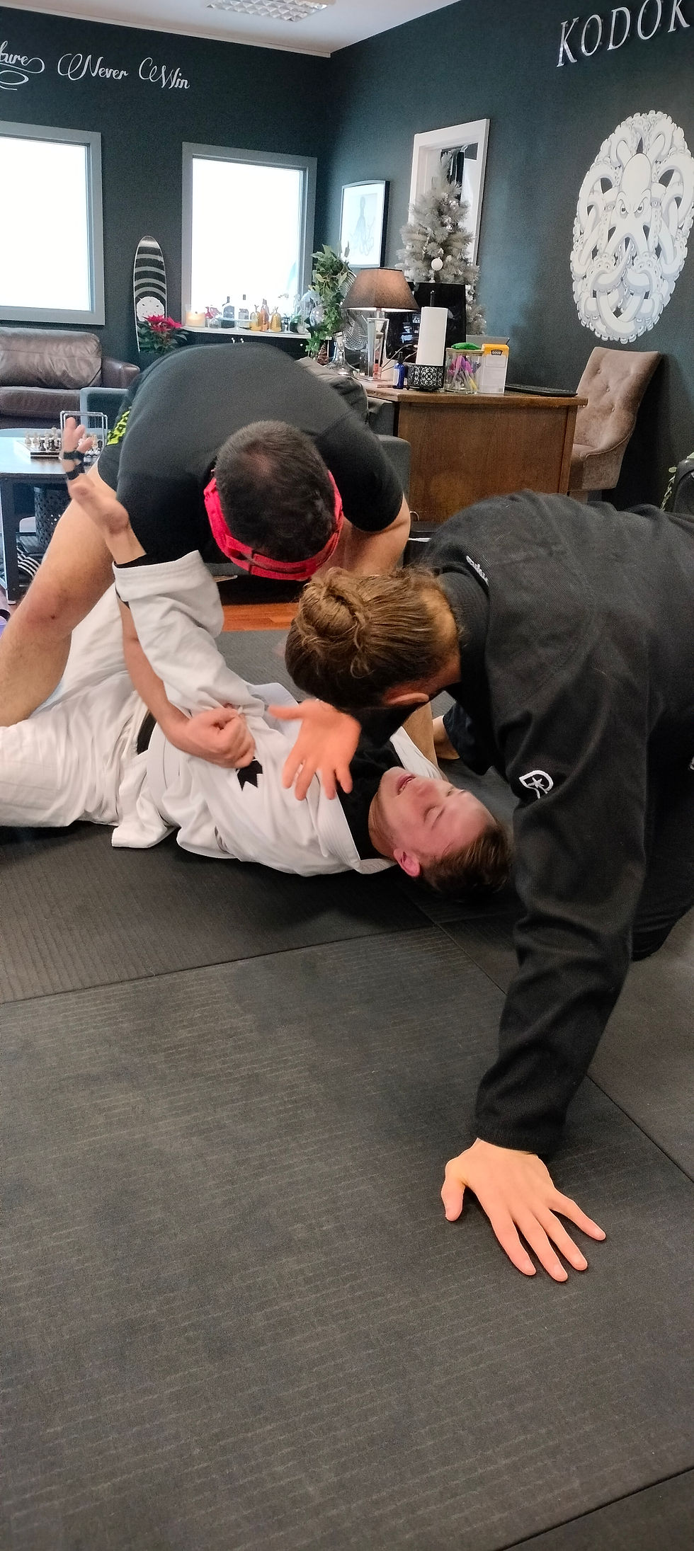BJJ half guard in practice at The Kodokan