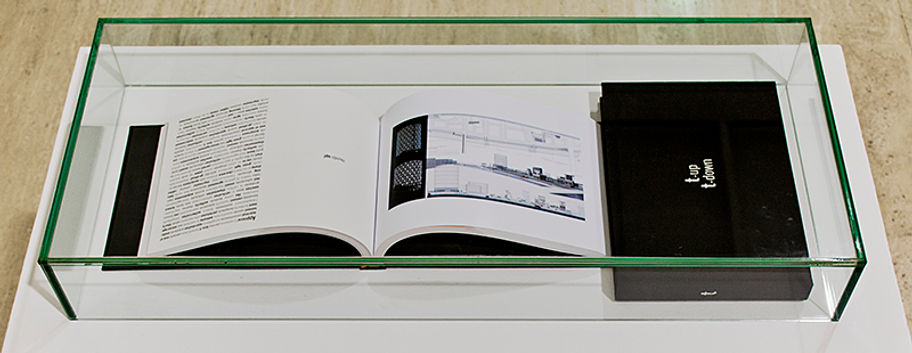 _DSC1535_libro_cenital_horizontal_closeup_LISBOA.jpg
