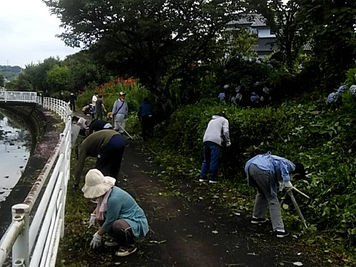 大津谷川・栃山川の草刈り及びゴミ拾いを実施！