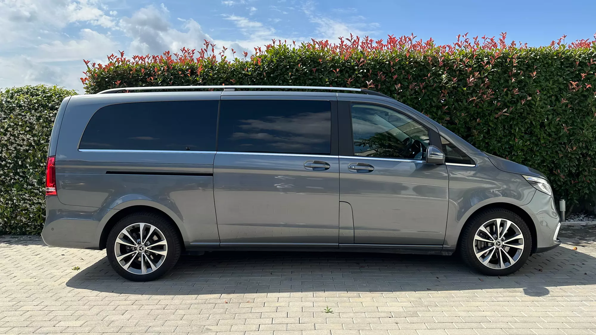 Mercedes Classe V Extralong - FLM Luxury Rent | Noleggio Auto di Lusso
