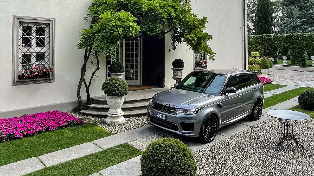 Land Rover Range Rover Sport HSE | FLM Luxury Rent a Milano | Noleggio auto di lusso