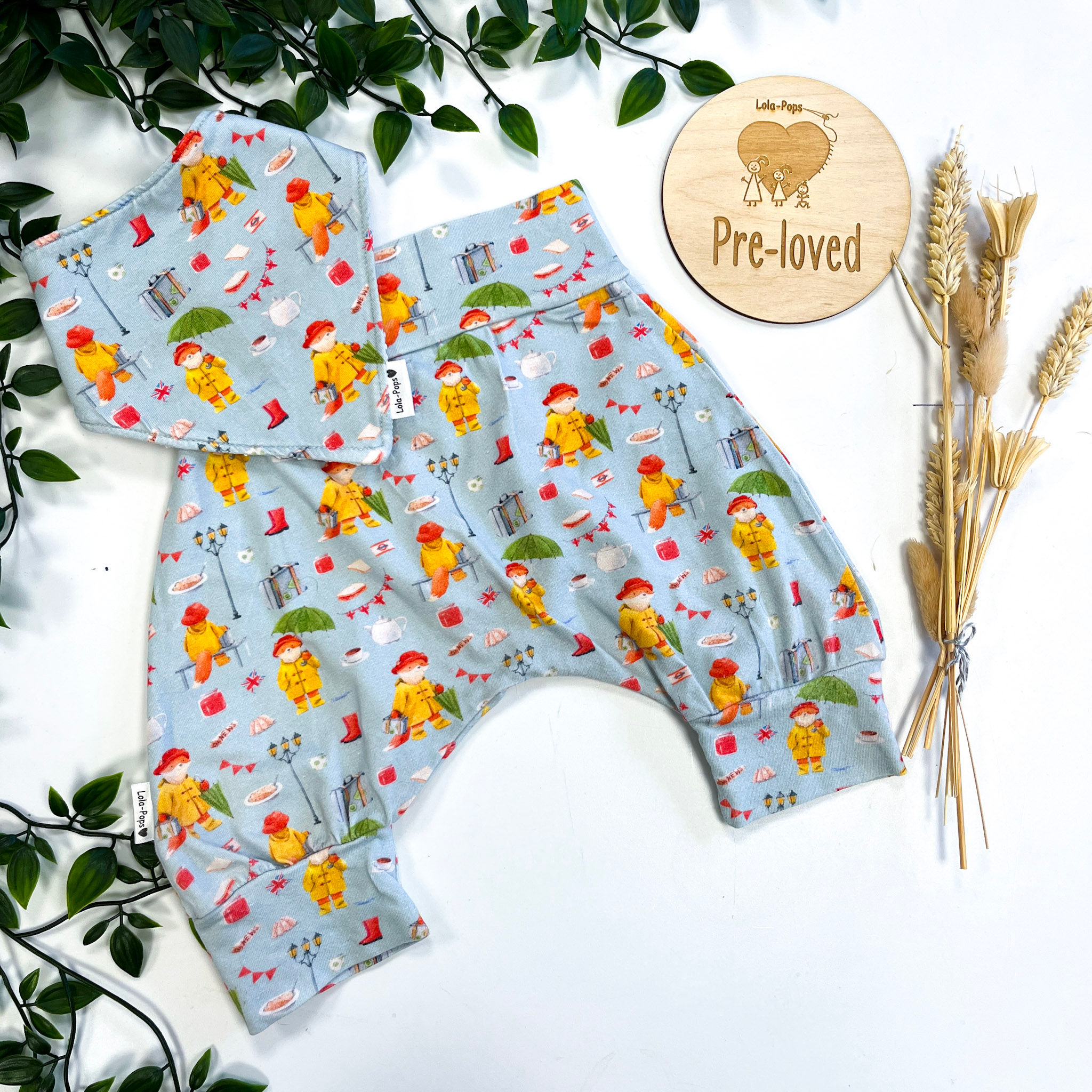 1-2y Tea Party Bubble Shorts + Bib