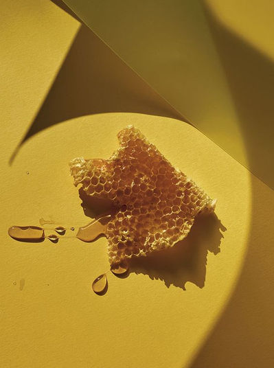 6 Hidden Benefits To Honey