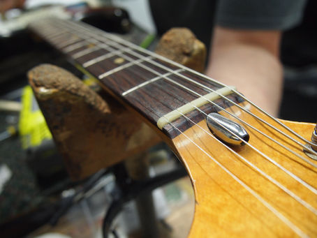 Fender Stratocaster bone nut