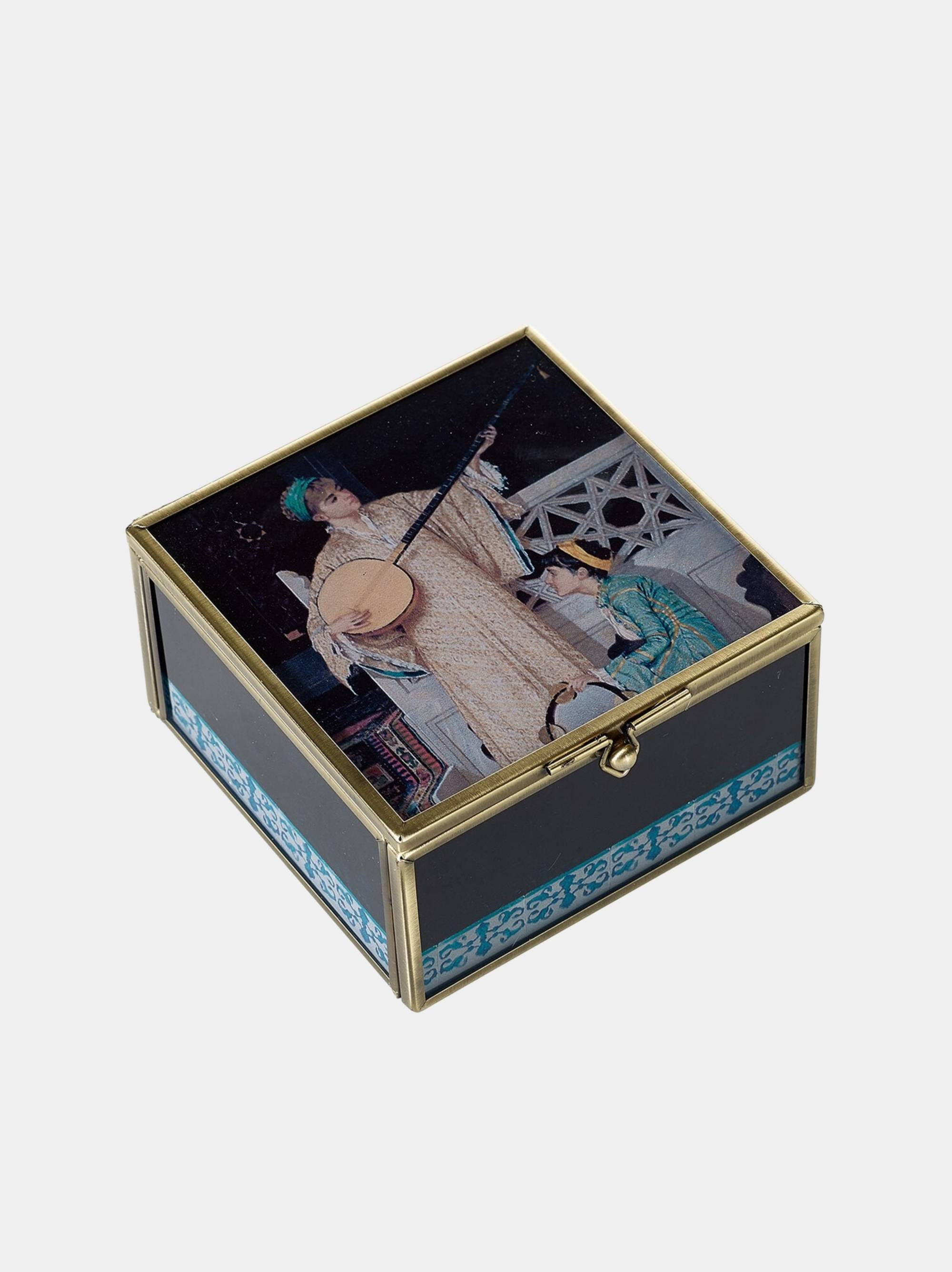 صندوق زجاجي مزخرف بطبعة فنية