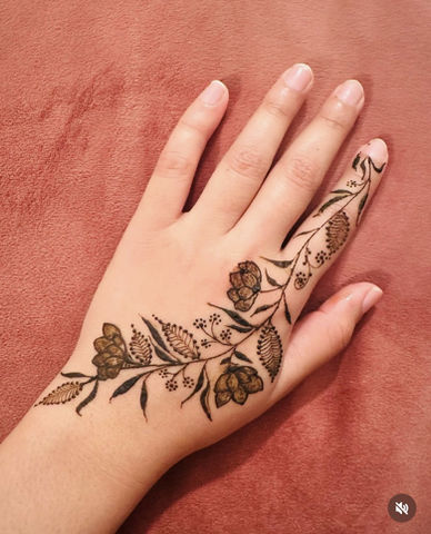 henna simple flower