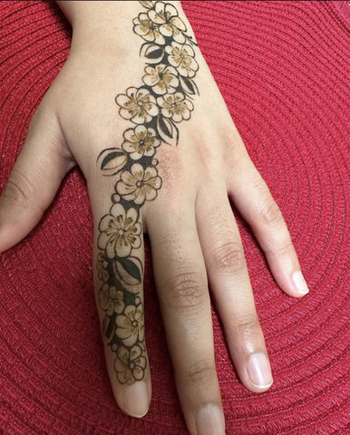 henna simple floral