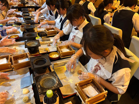 修学旅行3日目生八つ橋作り体験