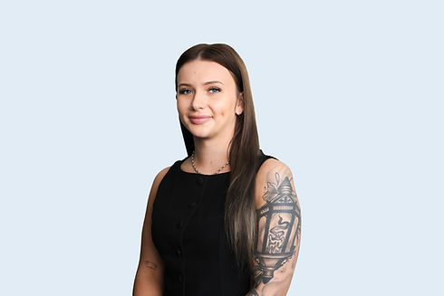 Taylor - Headshot - Full.jpg