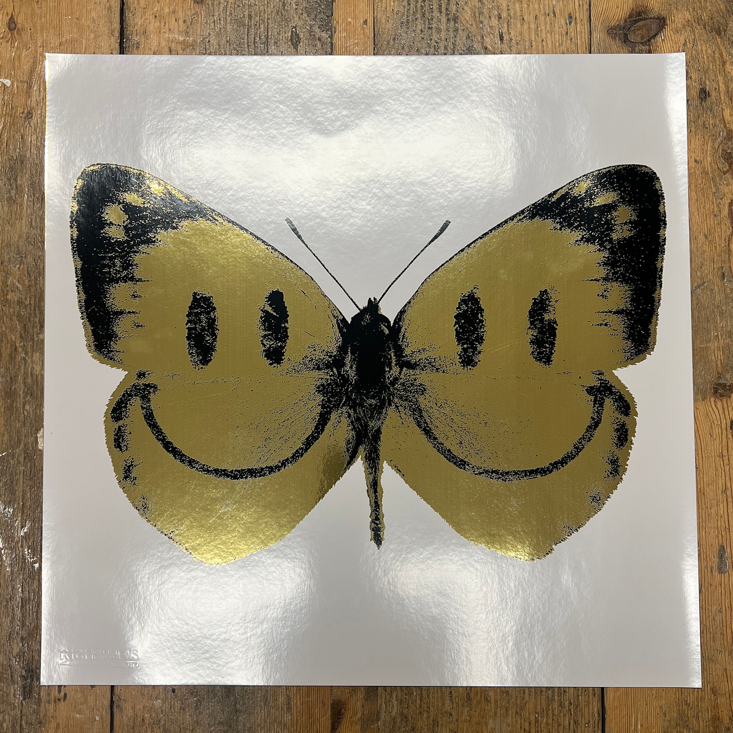 SMILEY BUTTERFLY GOLD FOIL