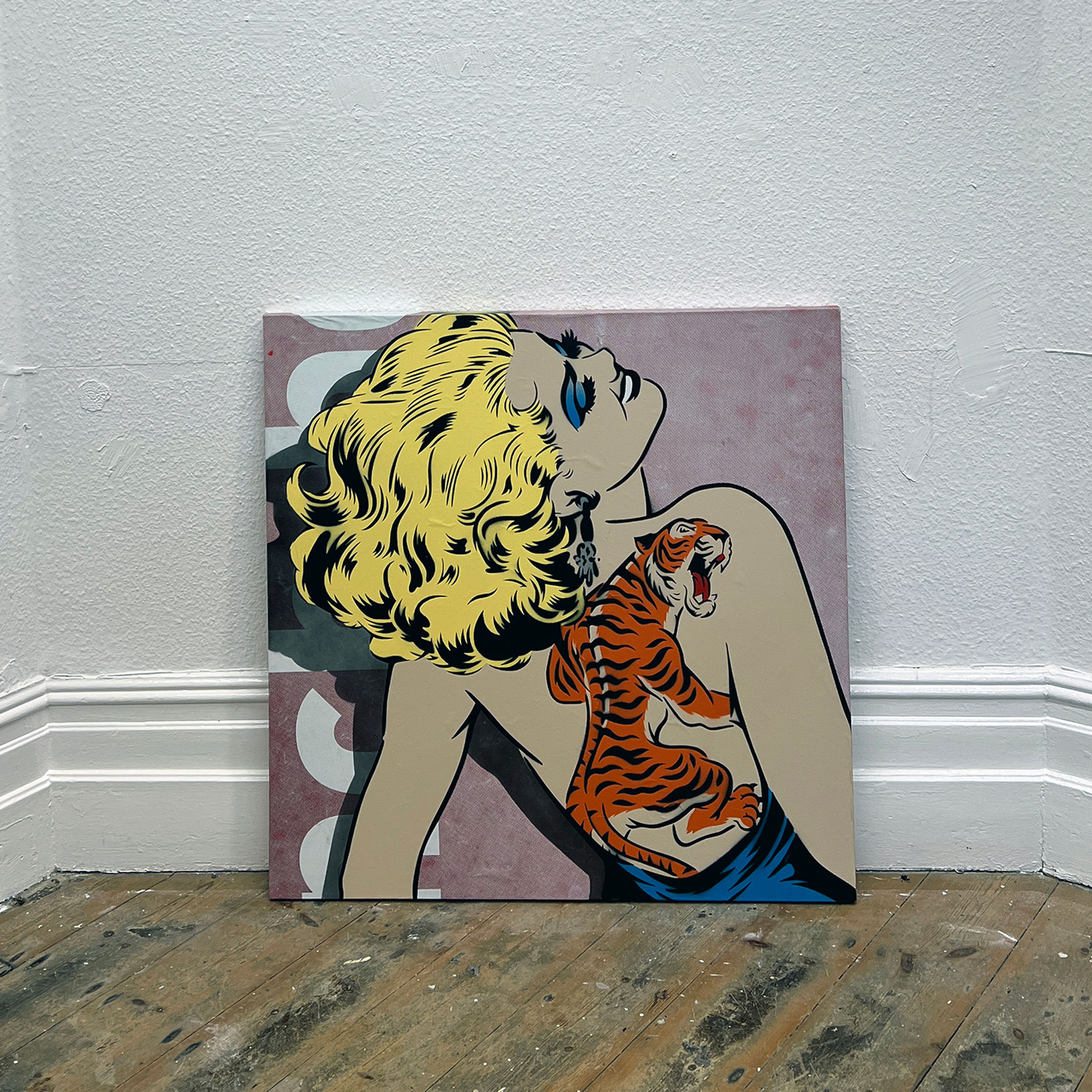 TIGER TATTOO RED BILLBOARD BLONDE 36" X 36"