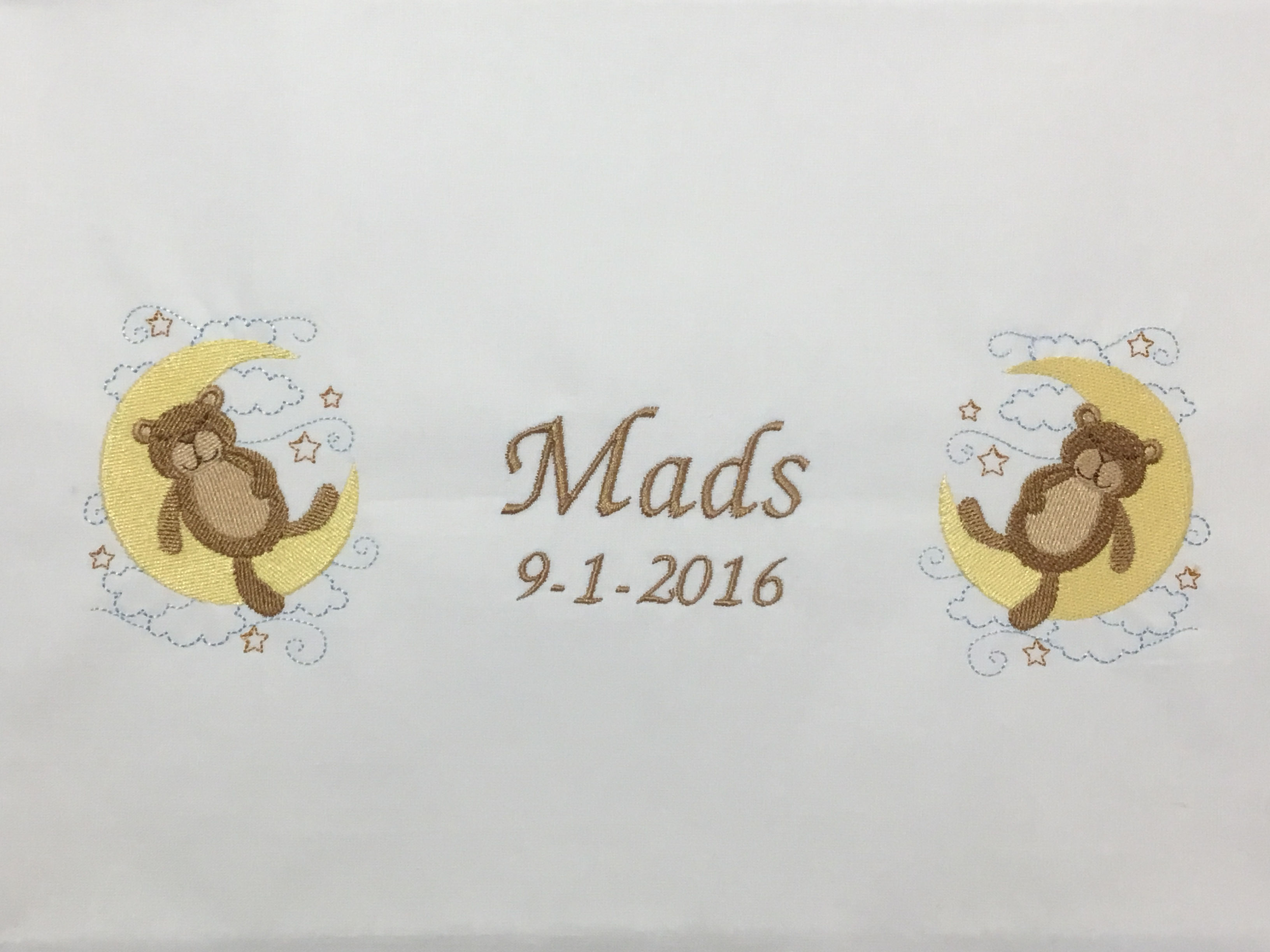 Sengesæt m. bamse på måne