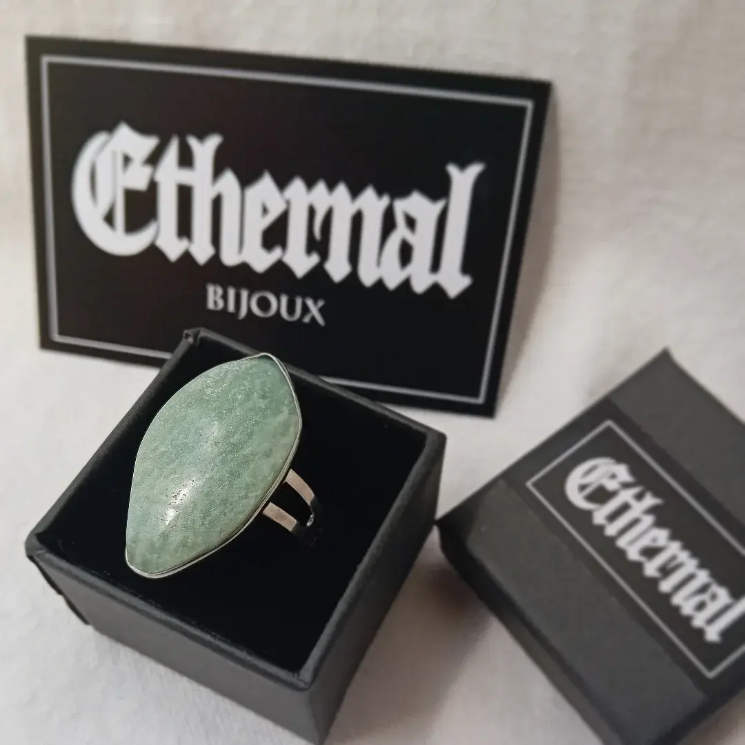 Bague laiton argenté sertie d'amazonite. Réglable. 