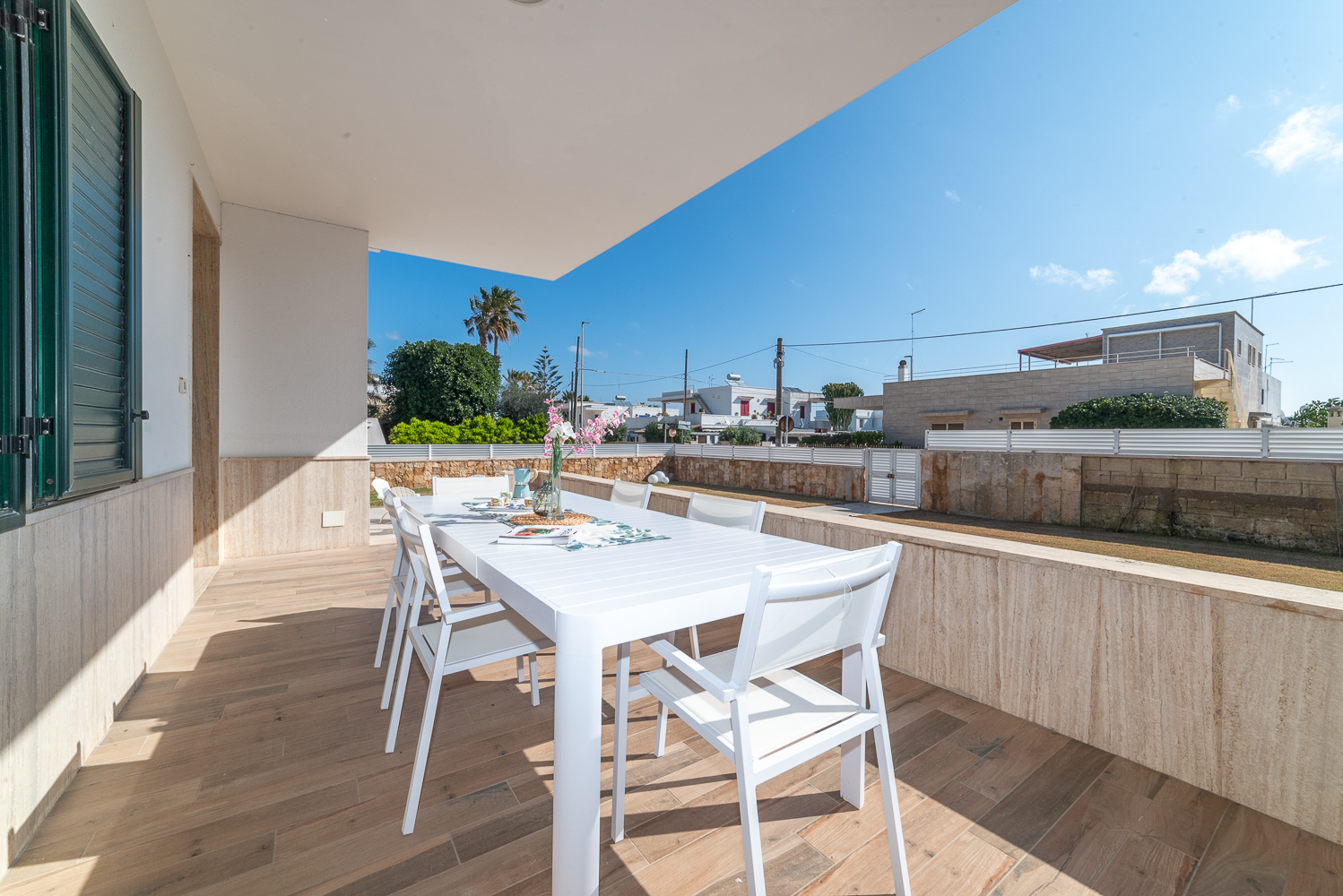 Villetta Pina — patio coperto