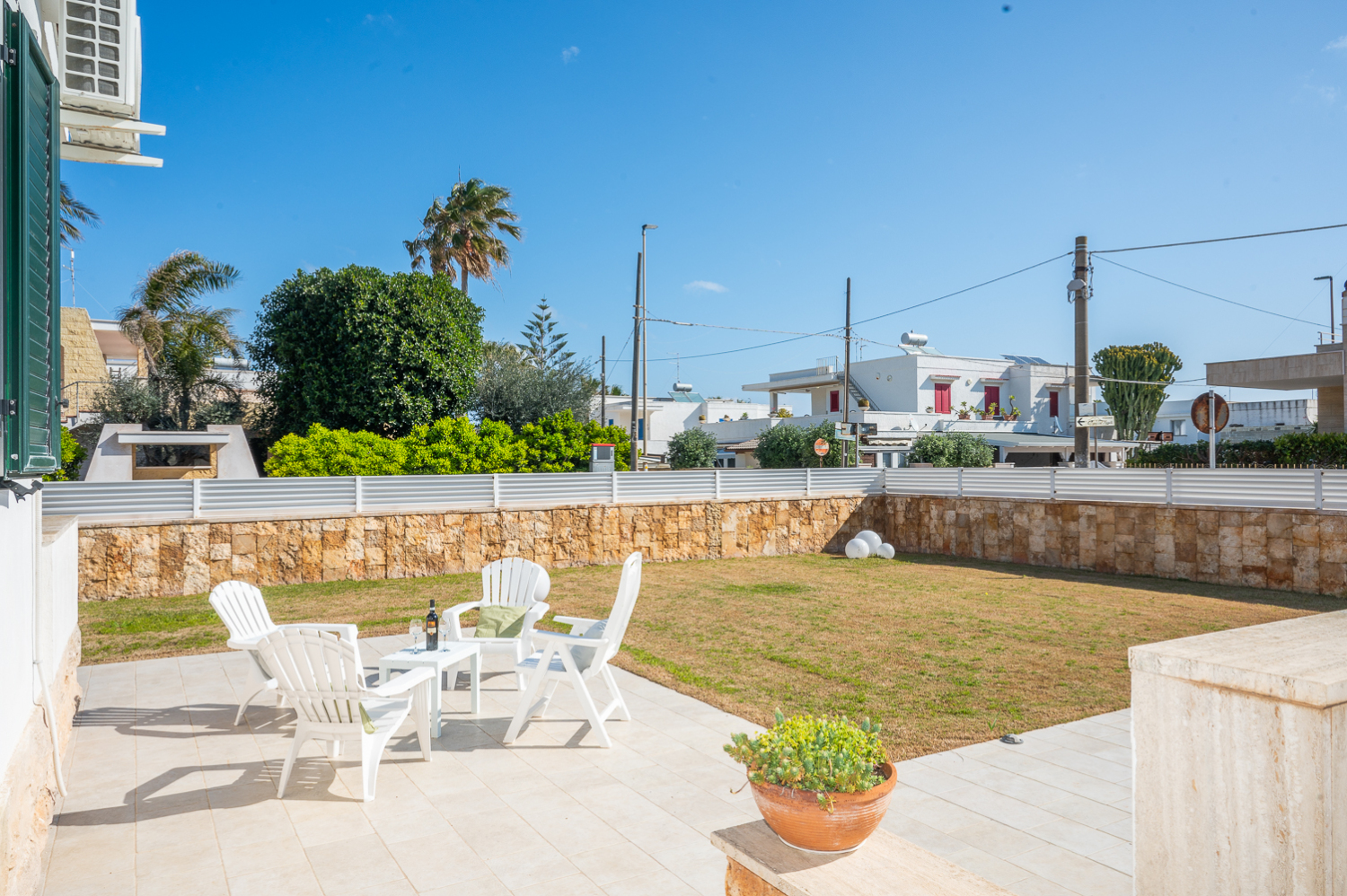 Villetta Pina — giardino privato e spazio esterno