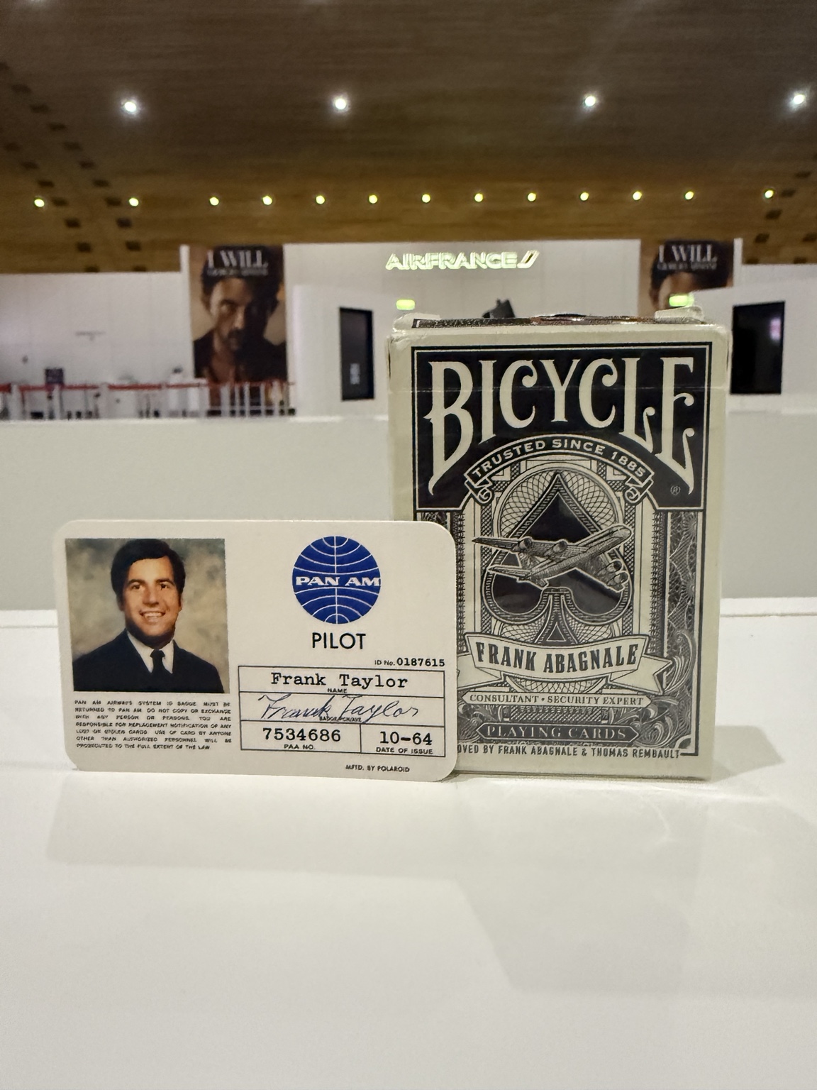 Frank Abagnale deck displayed with its Pan Am-inspired pilot card