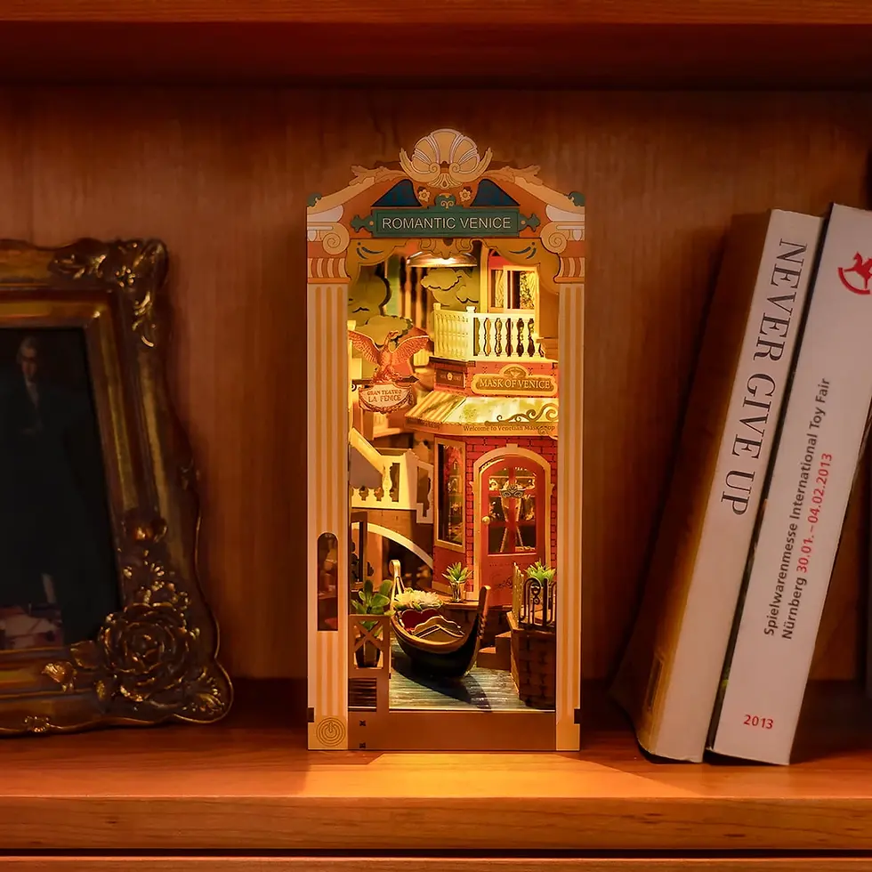 Miniatura: Rolife Book Nook Shelf Insert - Romantic Venice TGB08