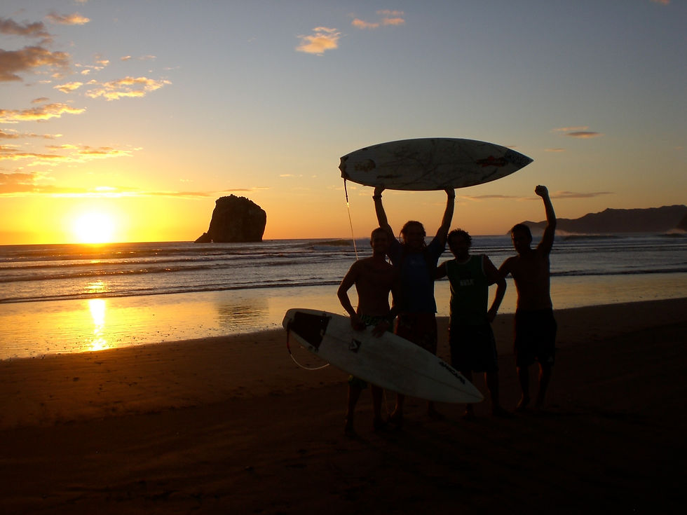 Friends enjoying sunset in Santa Teresa