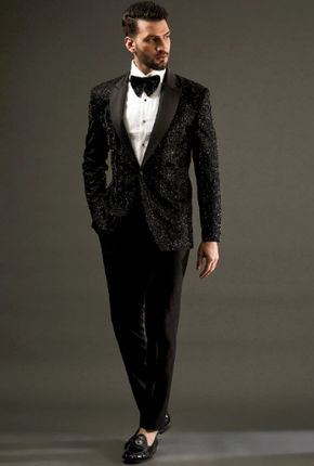 Bespoke tuxedo in Rittenhouse Square, Philadelphia by Eugene from European fabrics.