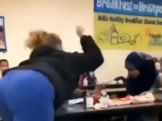 Estudiante interviene para frenar agresión contra una alumna musulmana