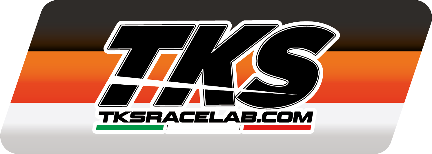 LOGO TKS CON BANDIERA.png