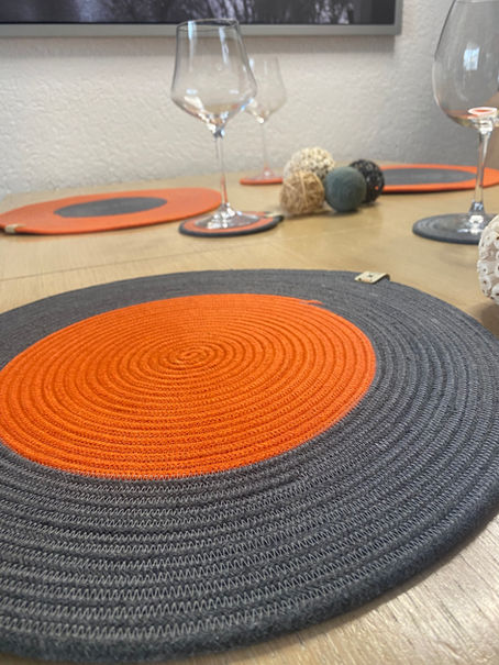 Articolo della settimana: i sottopiatti artigianali