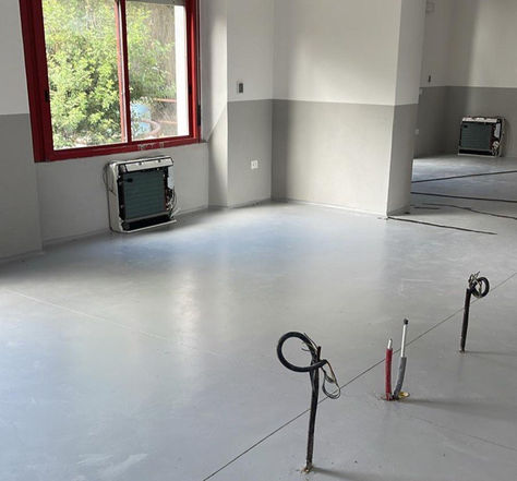 Installazione di pavimenti in Resina in una struttura ricettiva di Bauladu - Oristano