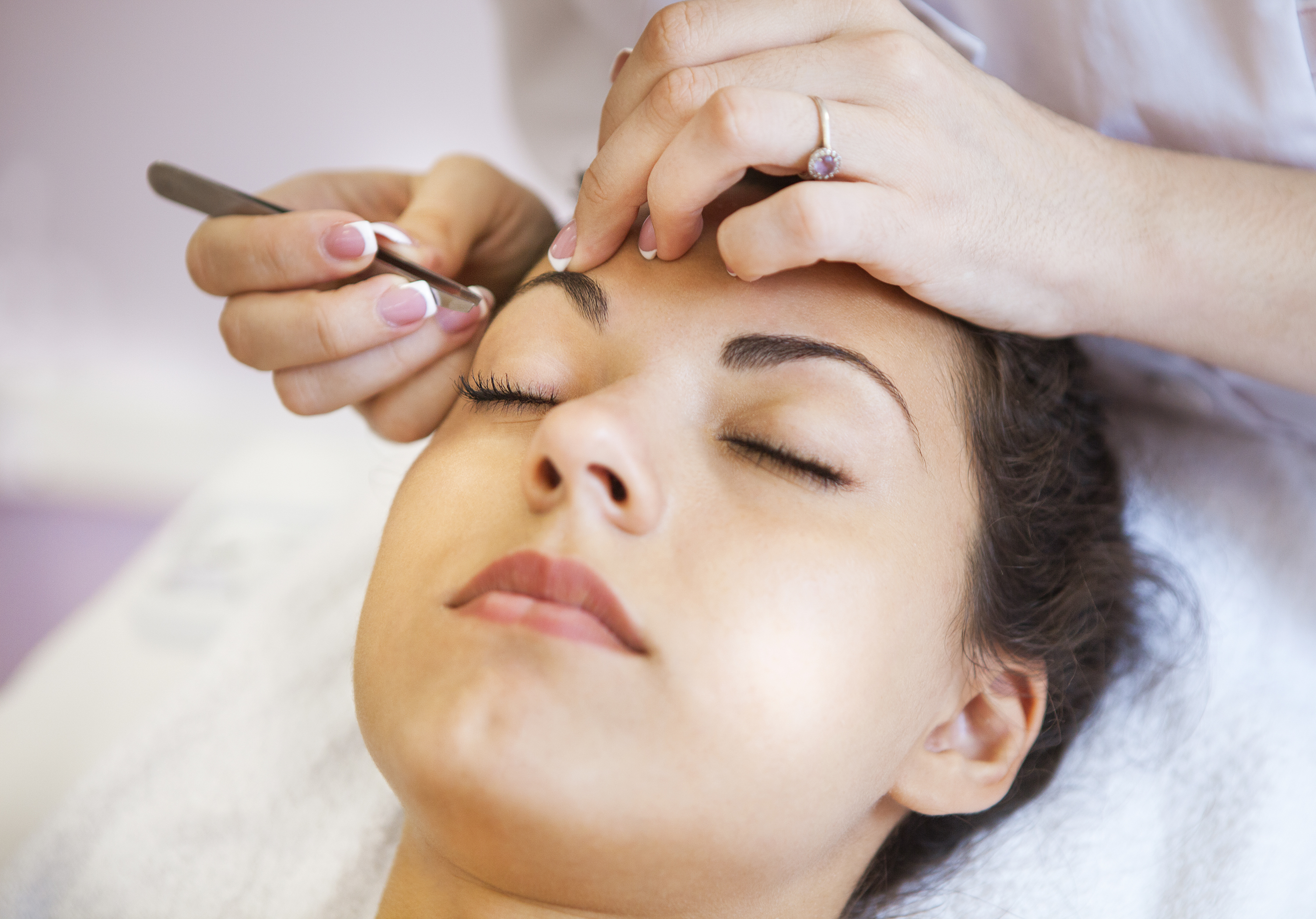 beautiful-young-woman-in-cosmetic-salon-2024-08-13-17-48-54-utc.jpg