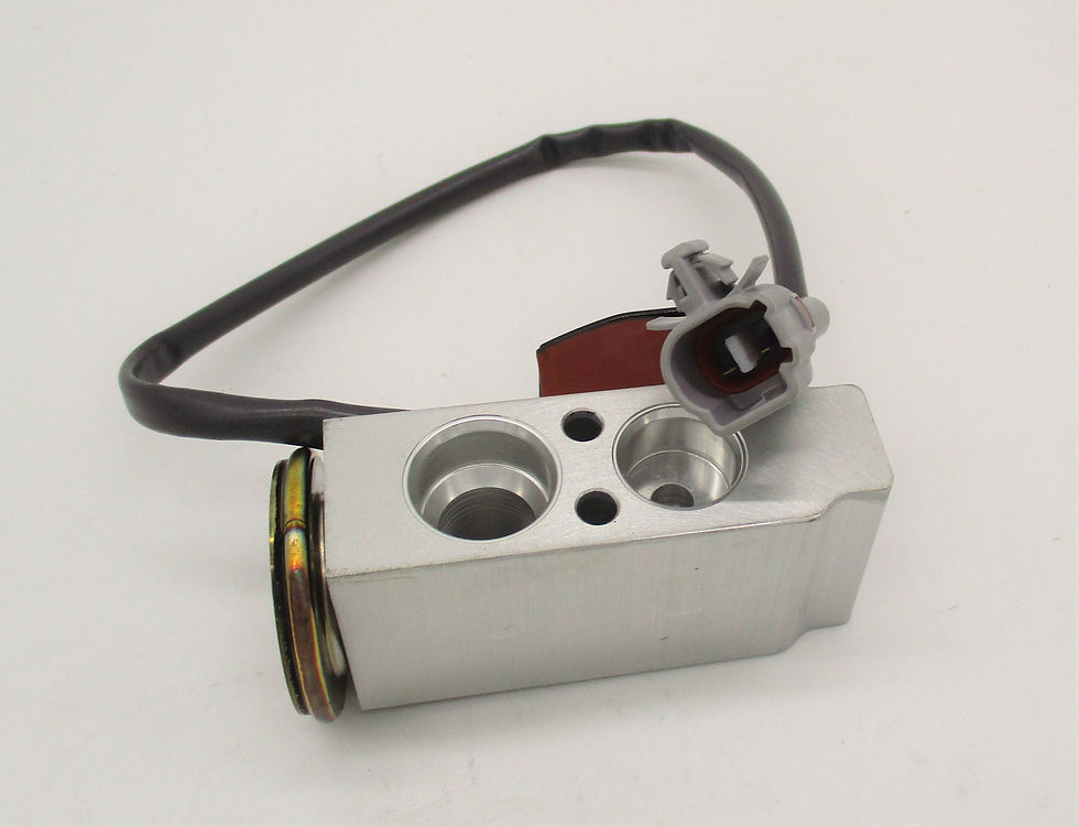 Thumbnail: តង់ដឺរ Toyota Hiace Commuter 2003-2015 ខាងក្រោយ.