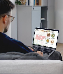 male employee watching nutrition webinar