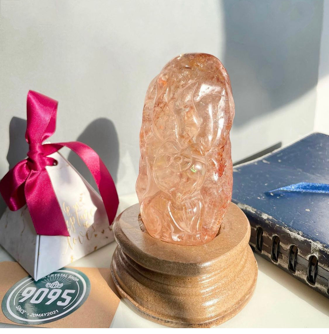 爆彩紅膠花 • 九尾狐擺件