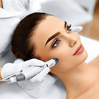 microdermabrasion - Peeling doux & microdermabrasion pour lisser le grain de peau et éliminer les impuretés