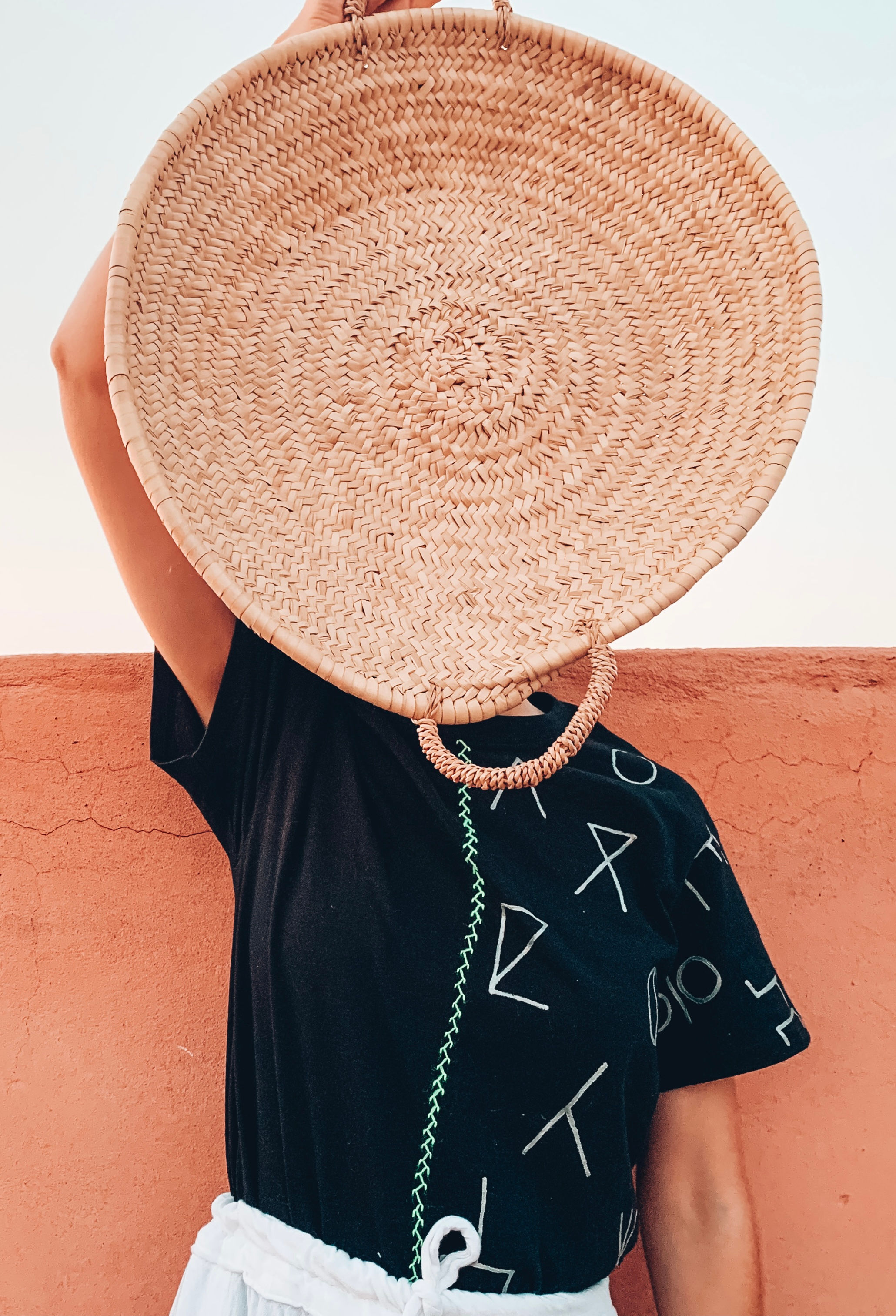 Hand-painted Amazigh symbol T-shirt | Amazigh tattoos | Berber T-shirt l Tifinagh T-shirt






