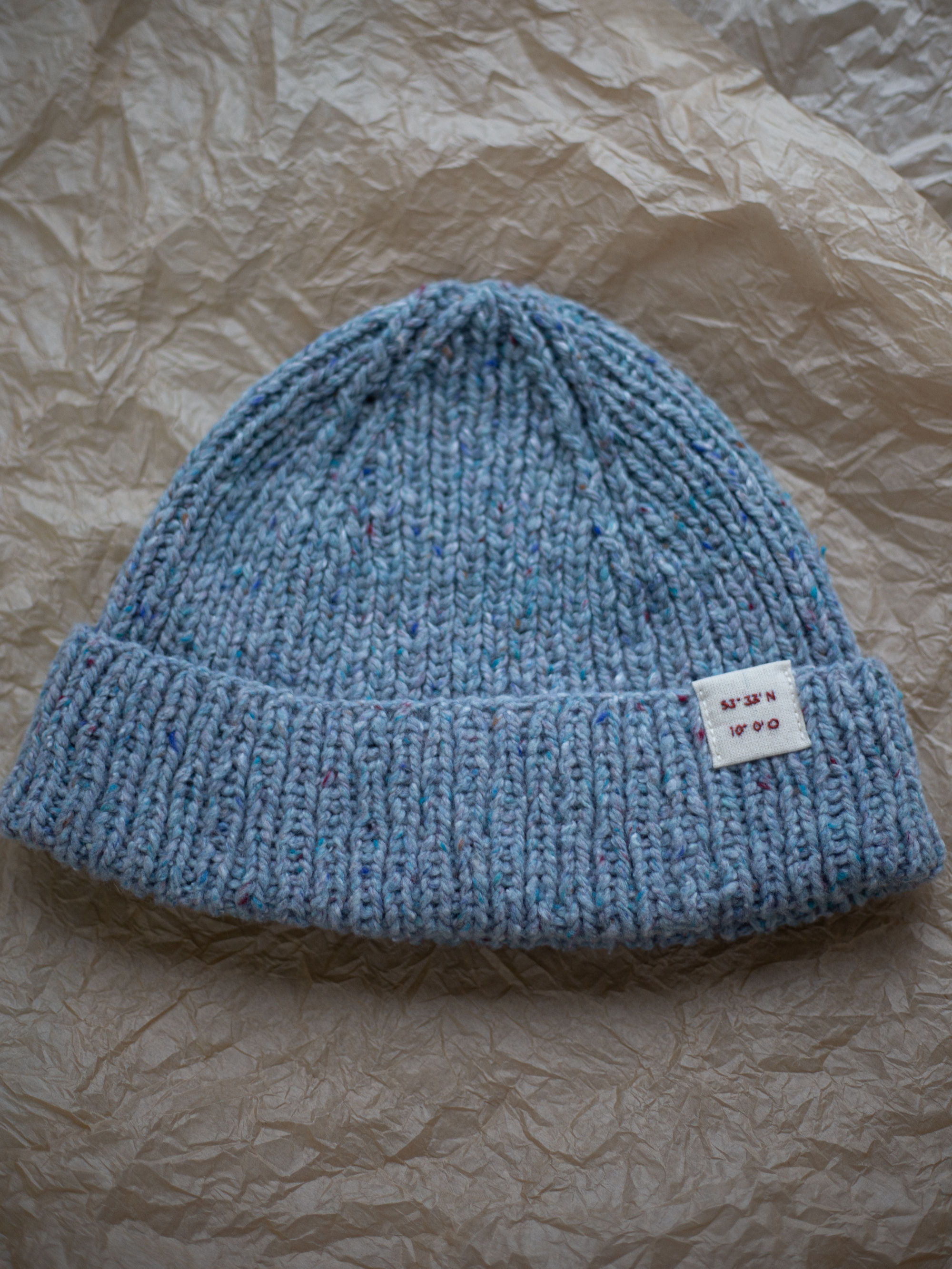 Coordinates of Hamburg — Hand-knitted and hand-embroidered beanie — Light blue