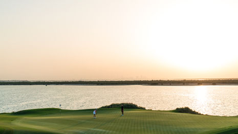 Yas Links Abu Dhabi: golfen tussen de Arabische Golf, wereldklasse faciliteiten en eindeloze mogelijkheden.
