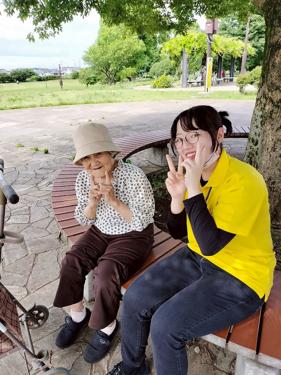02_若手スタッフとご利用者_補正.jpg