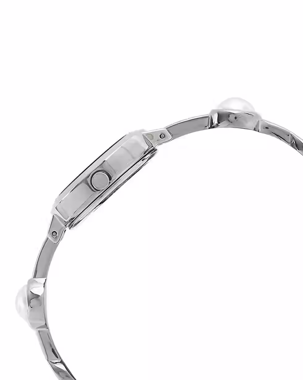 Thumbnail: analog watch