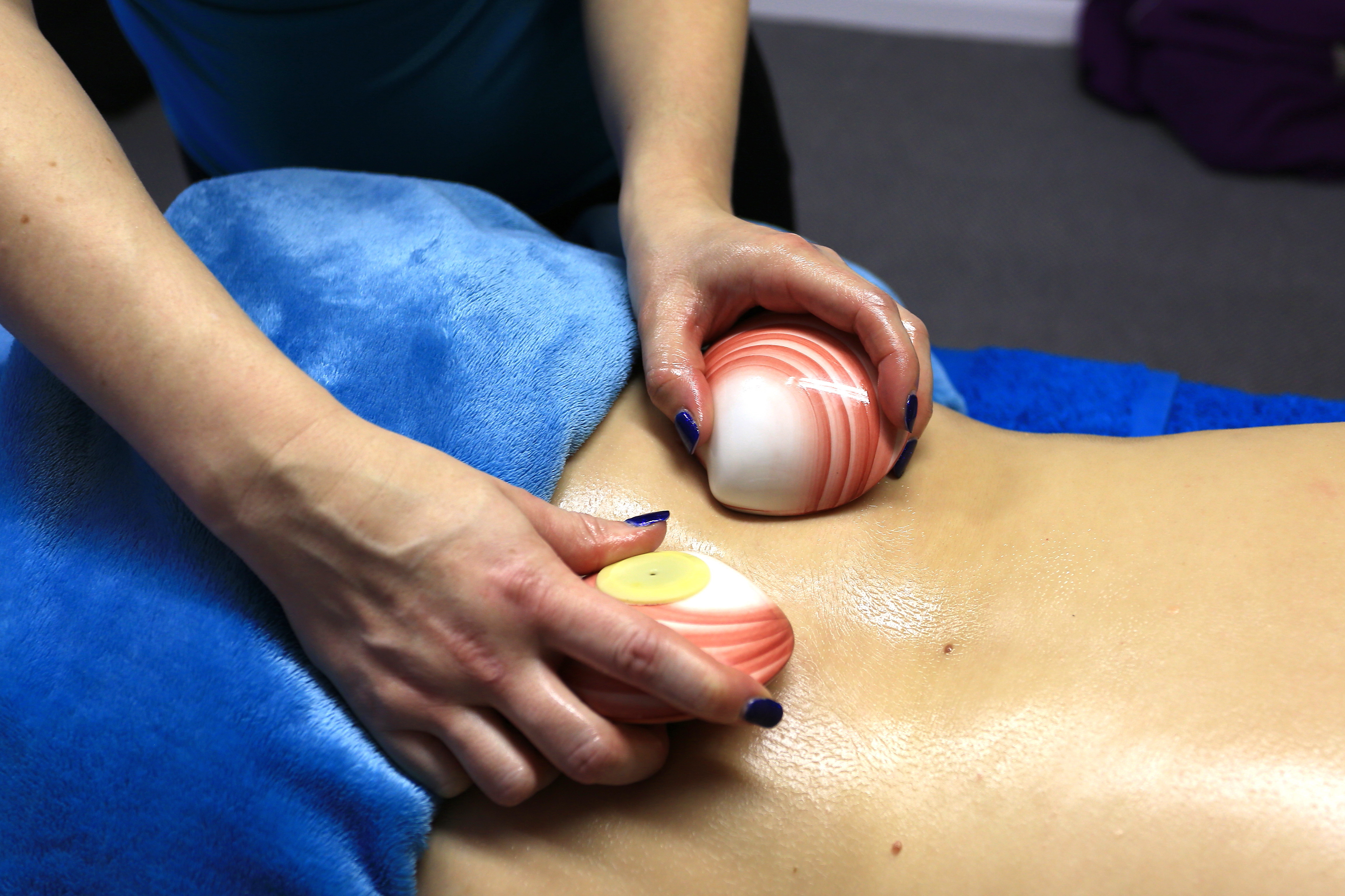 Lava Shell Massage
