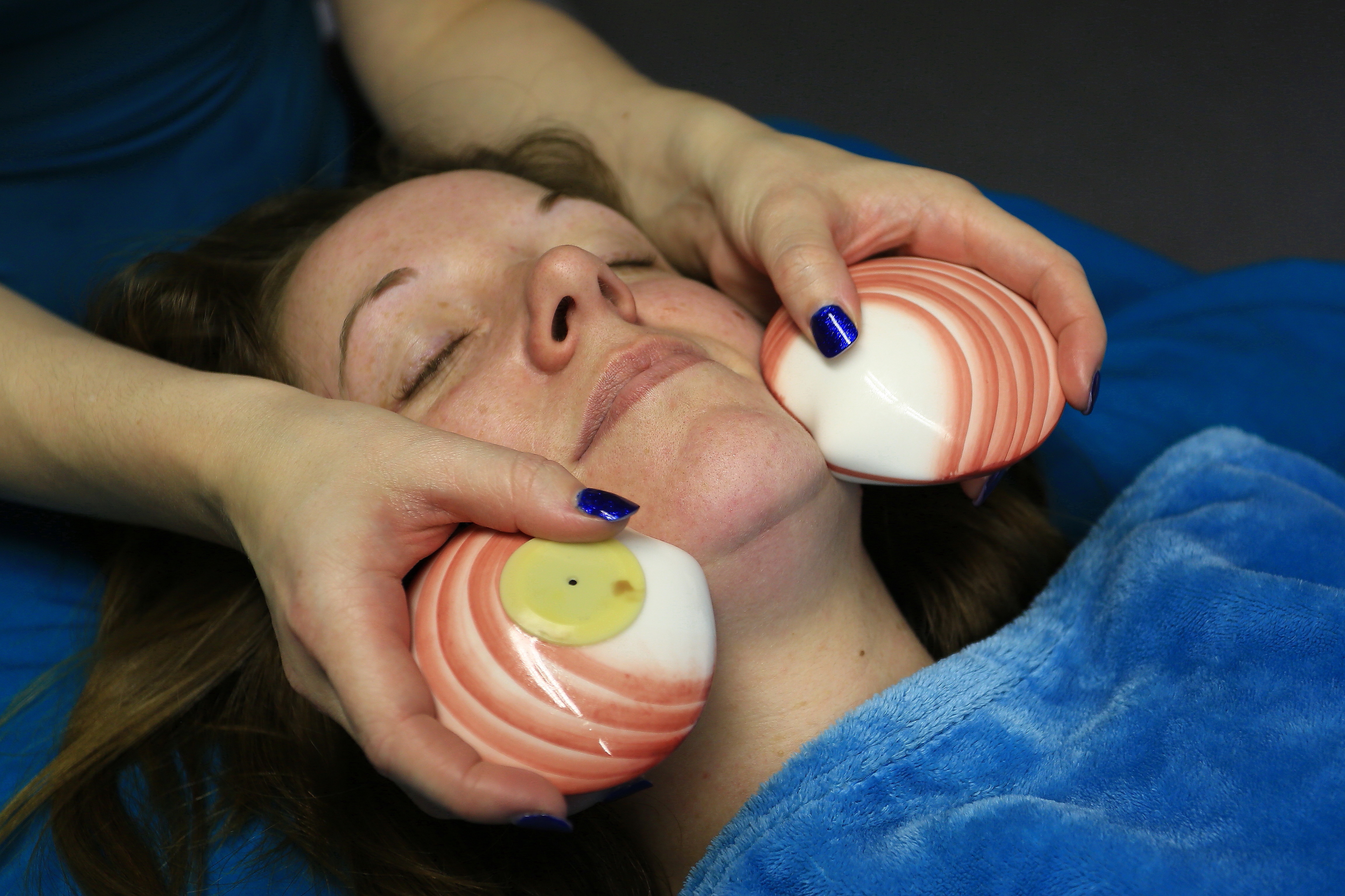 Lava Shell Therma Facial