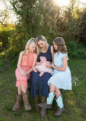 outdoor family photography at sunset