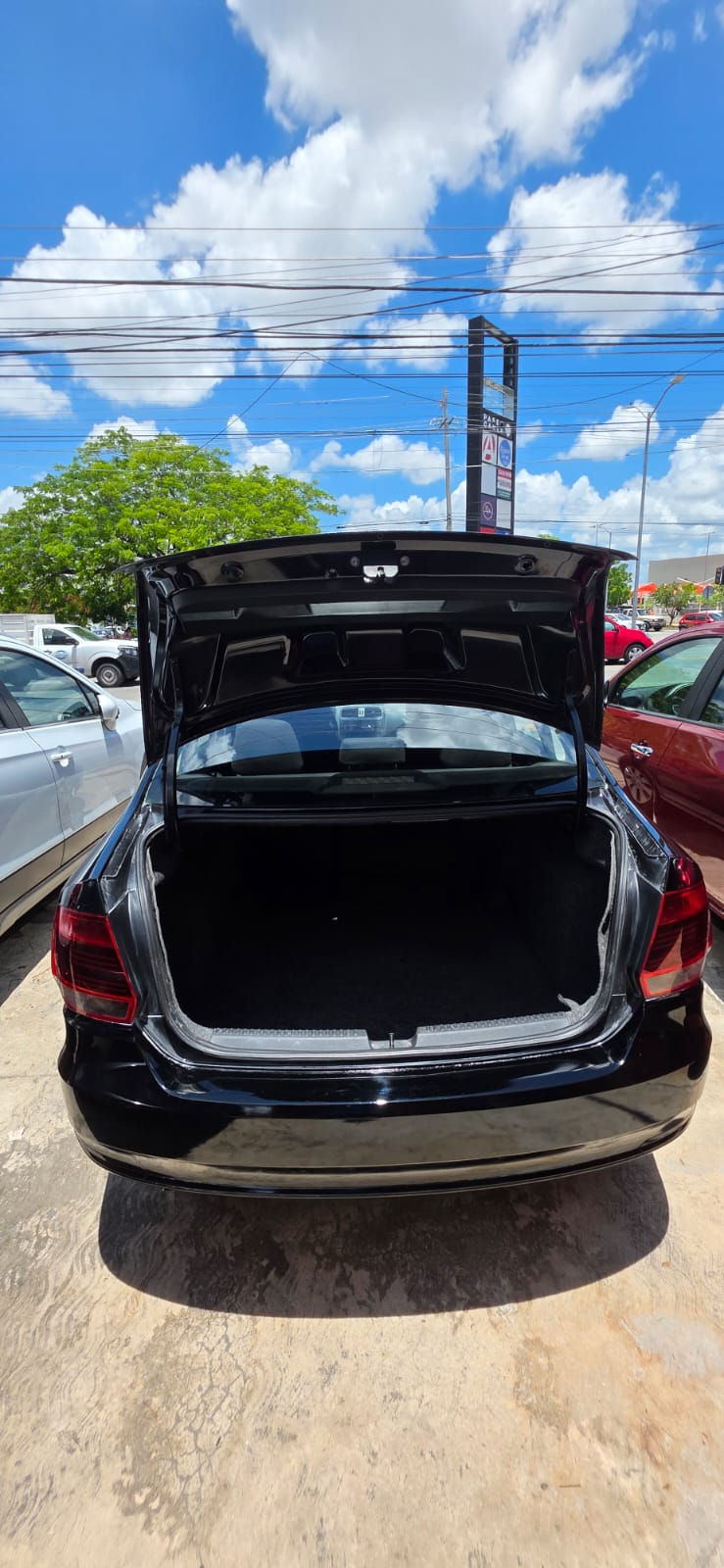 Miniatura: Volkswagen Vento 2016 (A)