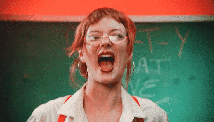 FEI-FEI - C-U-N-T-Y-high.gif