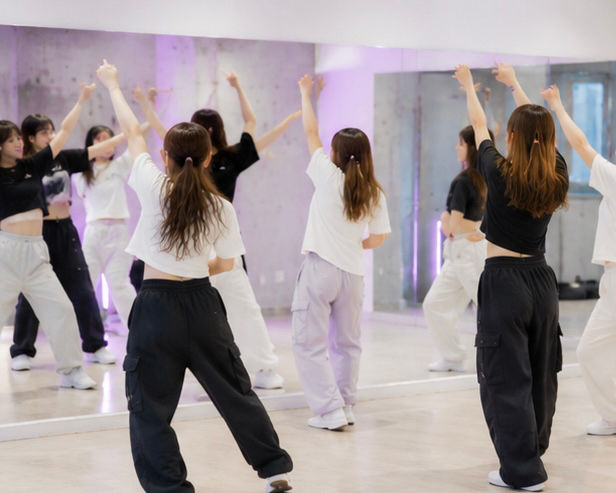 多摩でママさんダンスを始めよう!初心者・未経験でも楽しく通えるダンススクール