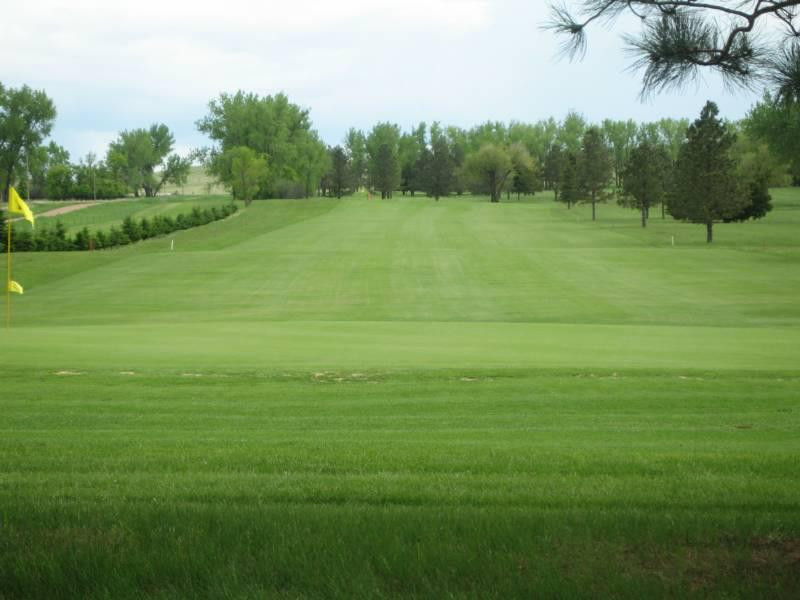 Hettinger Country Club
