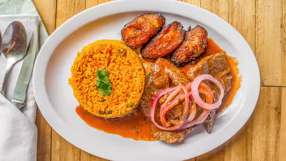 Steak with Onions | Bistec Encebollado