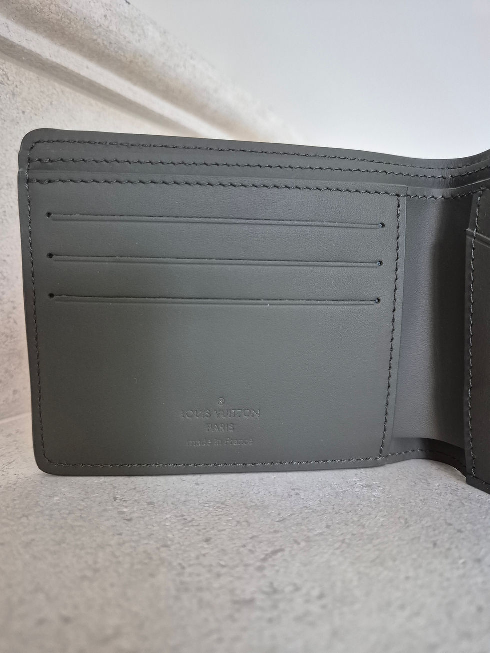Miniature : LOUIS VUITTON - Portefeuille Aerogram