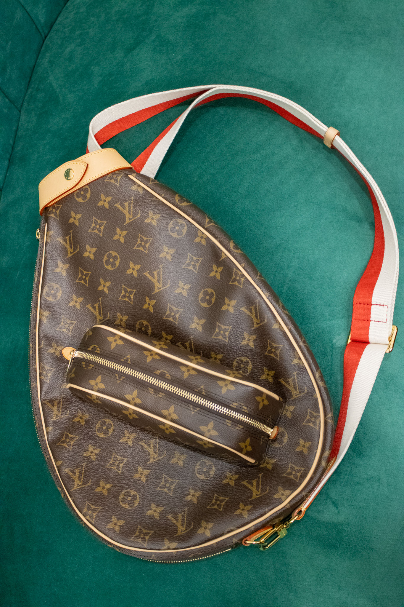 LOUIS VUITTON - Etui raquette de tennis + 3 balles
