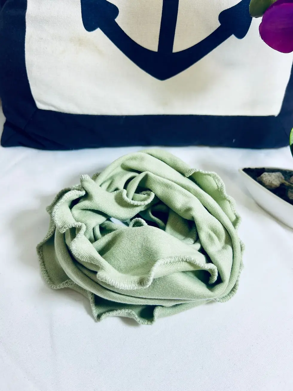 Miniaturbild: loopschal-kind-salbei-gruen-weicher-jersey-kita-herbst-kuestenfieber