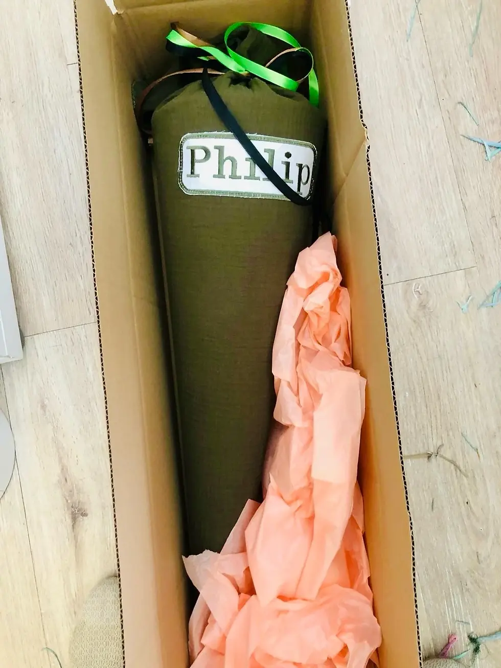 Miniaturbild: Detail der personalisierten Schultüte in Khaki – hochwertig bestickt, OEKO-TEX Musselin, handgefertigt mit Liebe